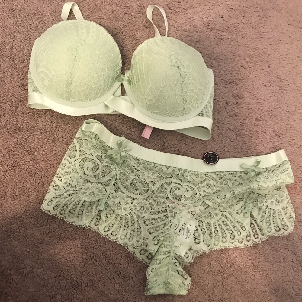 Bra and panty set